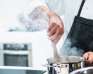 Cook jobs in Canada for foreigners