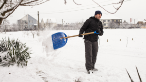 Snow shoveller - grounds maintenance - jobs in Canada for foreigners
